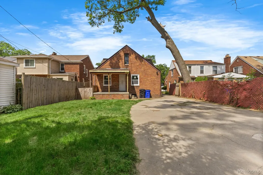 19182 Mendota Street Detroit City MI 48221