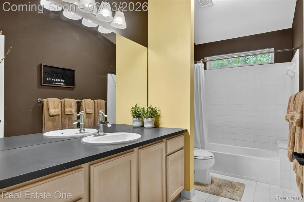 1972 Woodridge Court Highland Charter Township MI 48357