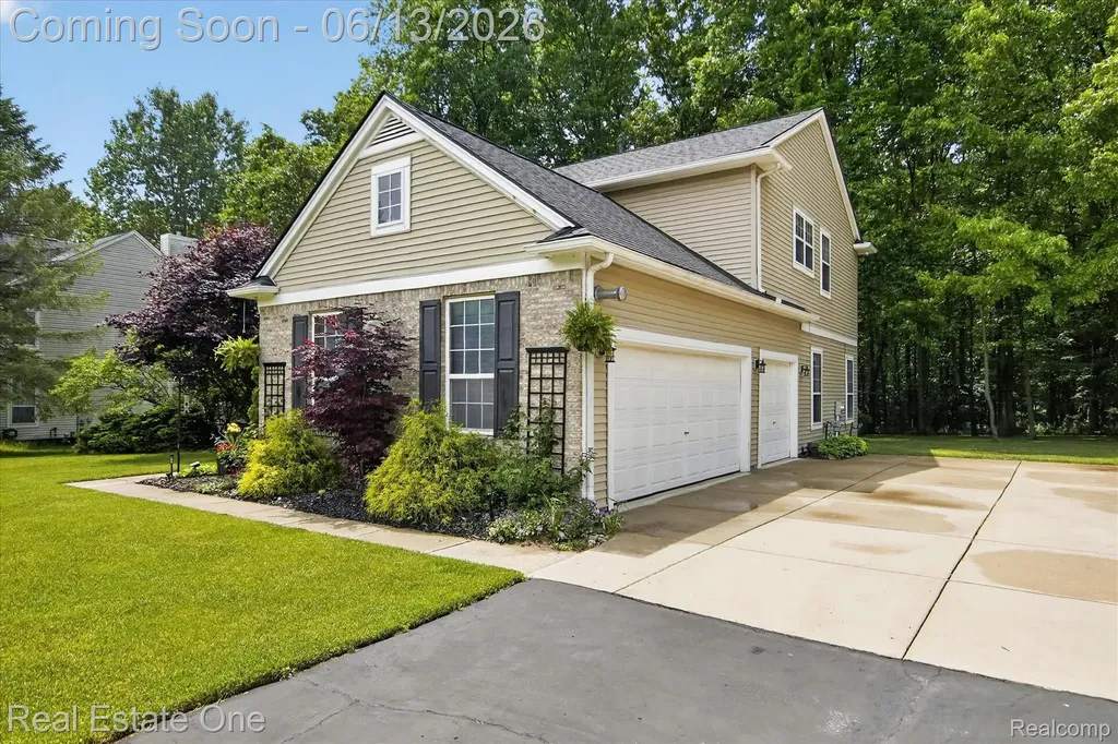 1972 Woodridge Court Highland Charter Township MI 48357