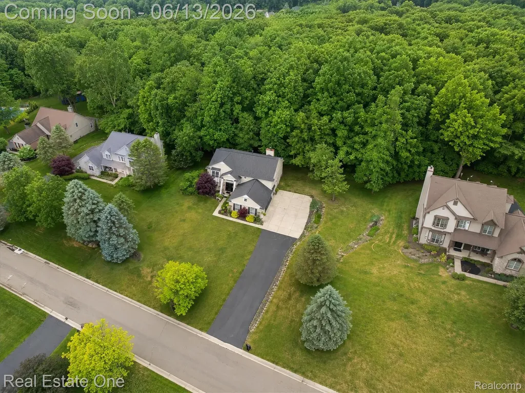 1972 Woodridge Court Highland Charter Township MI 48357