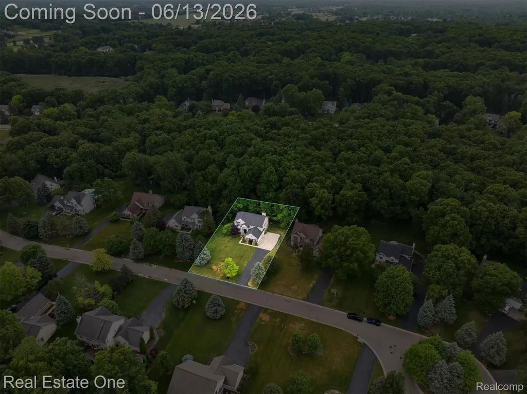 1972 Woodridge Court Highland Charter Township MI 48357
