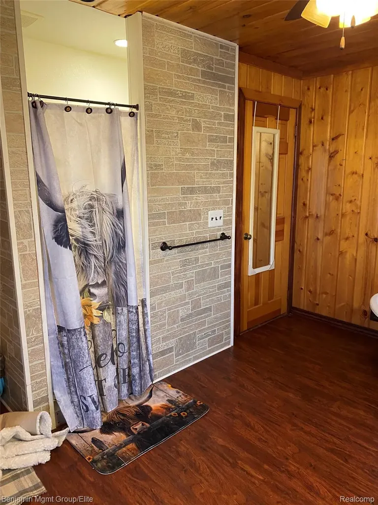 6827 Lapeer Road Kimball Township MI 48074