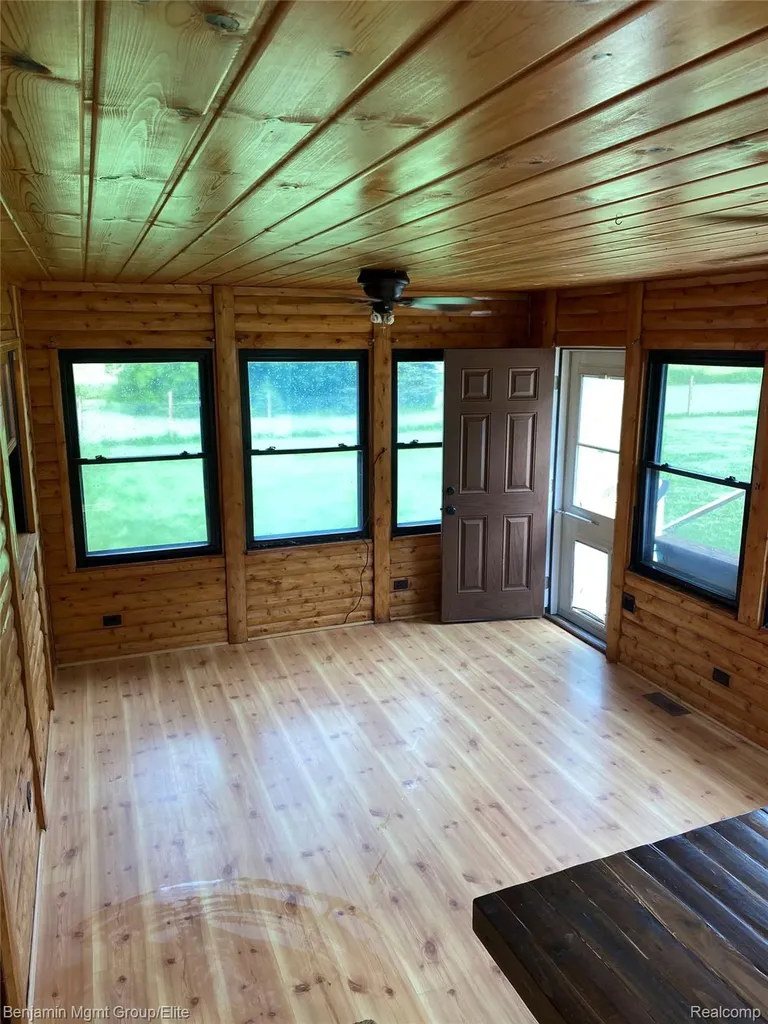 6827 Lapeer Road Kimball Township MI 48074