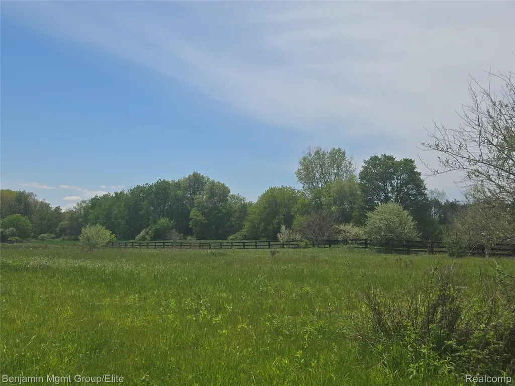 6827 Lapeer Road Kimball Township MI 48074