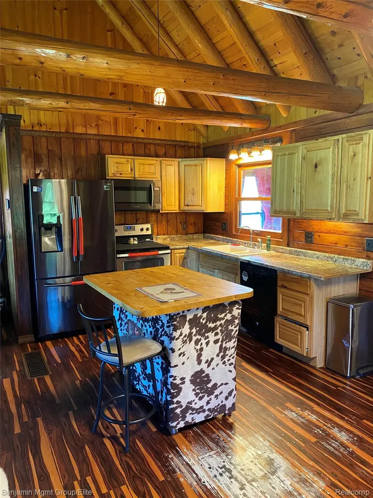 6827 Lapeer Road Kimball Township MI 48074