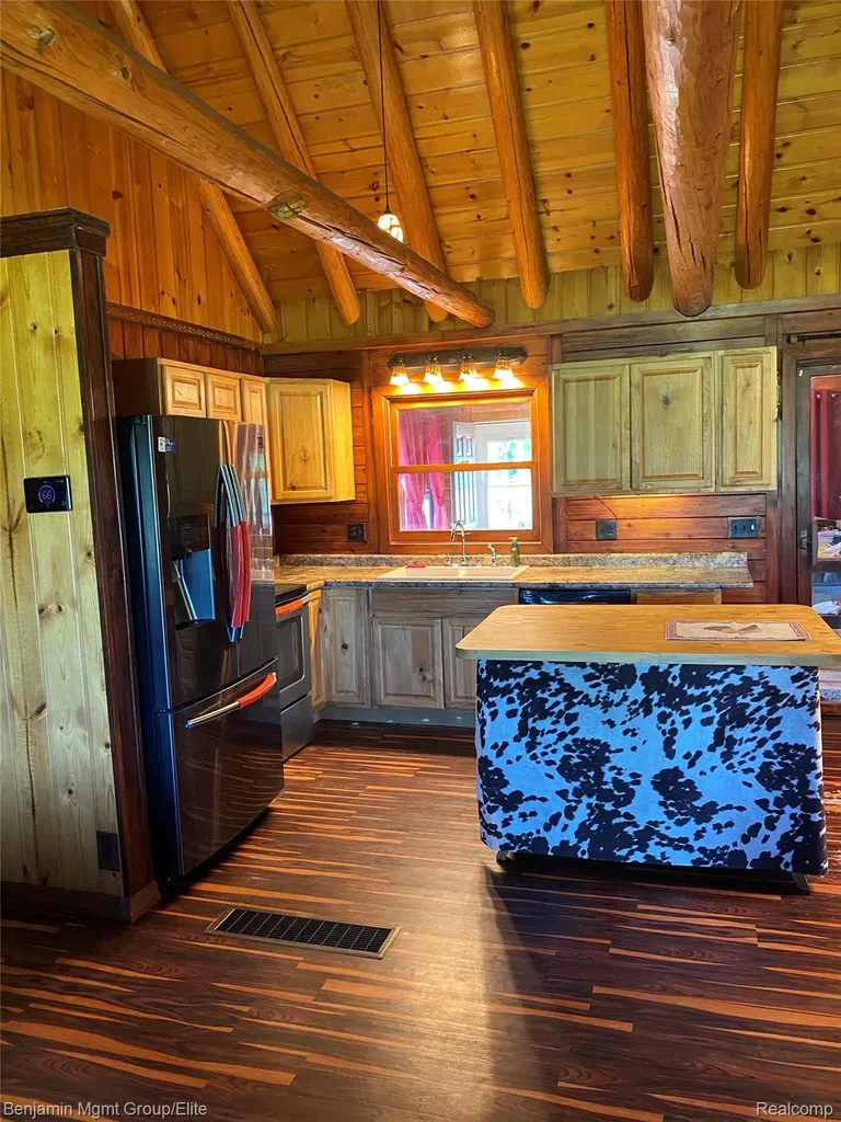 6827 Lapeer Road Kimball Township MI 48074