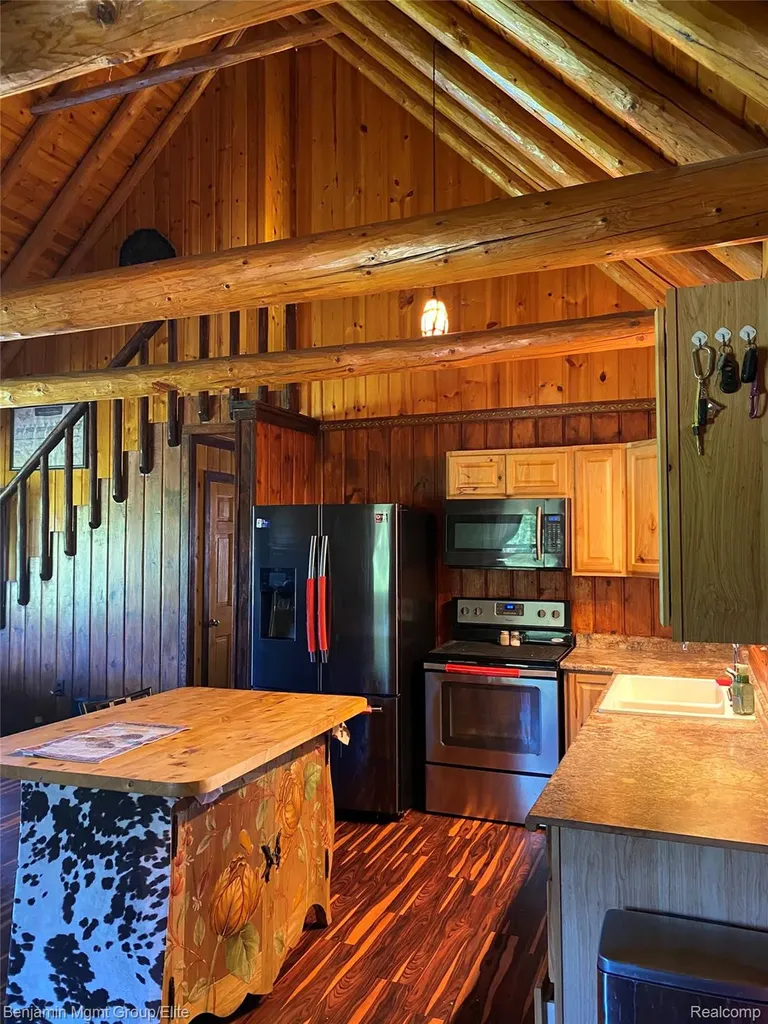 6827 Lapeer Road Kimball Township MI 48074