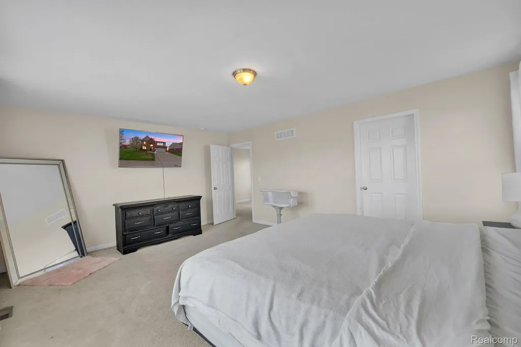 50647 Bredenbury Drive Macomb Township MI 48044