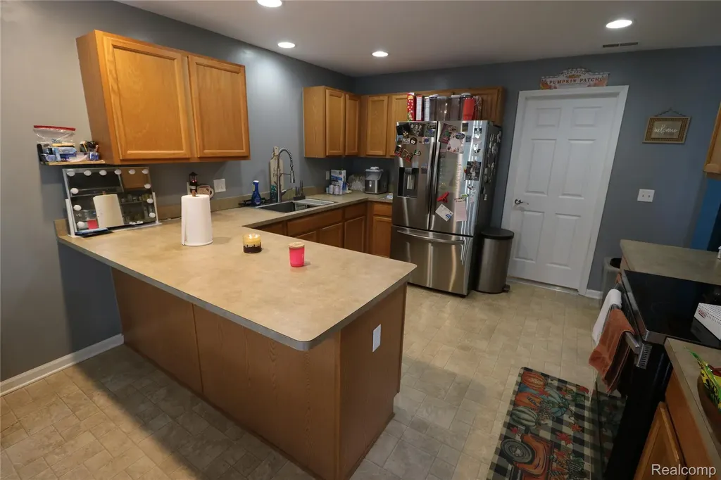 14486 Shadywood Drive Sterling Heights City MI 48312