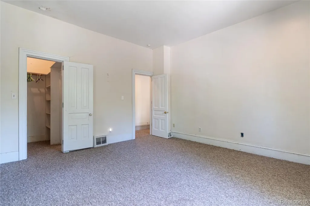 807 Baird Street Holly Village MI 48442