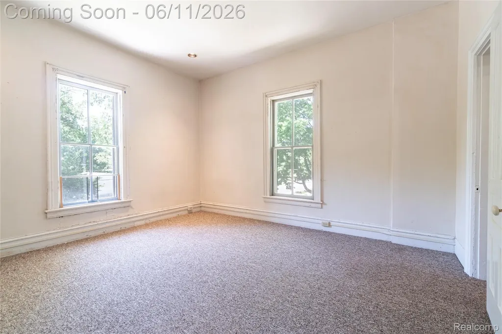 807 Baird Street Holly Village MI 48442
