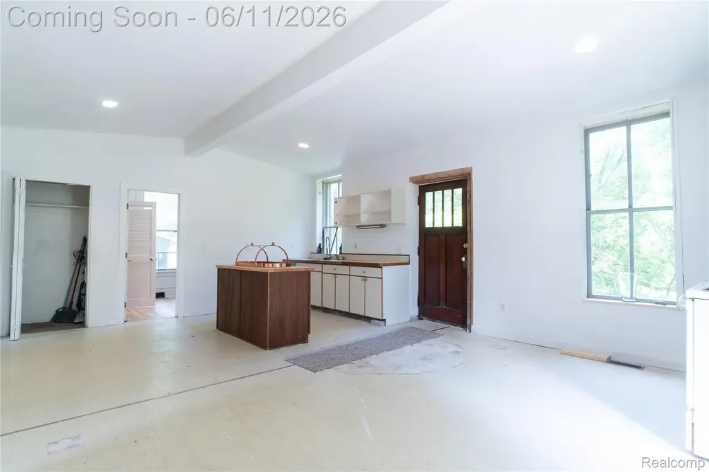 807 Baird Street Holly Village MI 48442