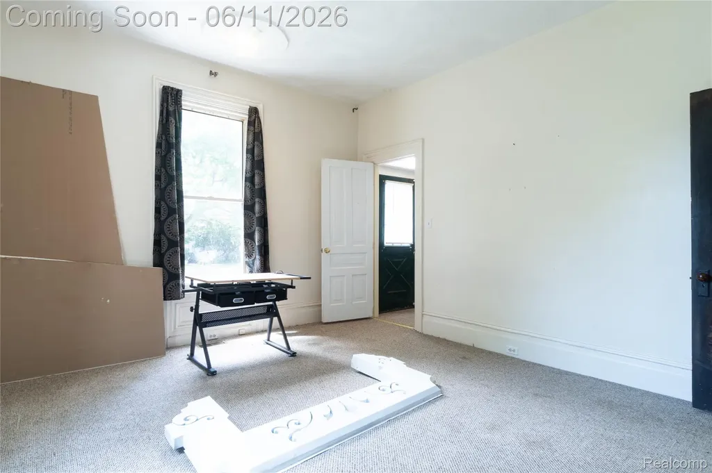 807 Baird Street Holly Village MI 48442