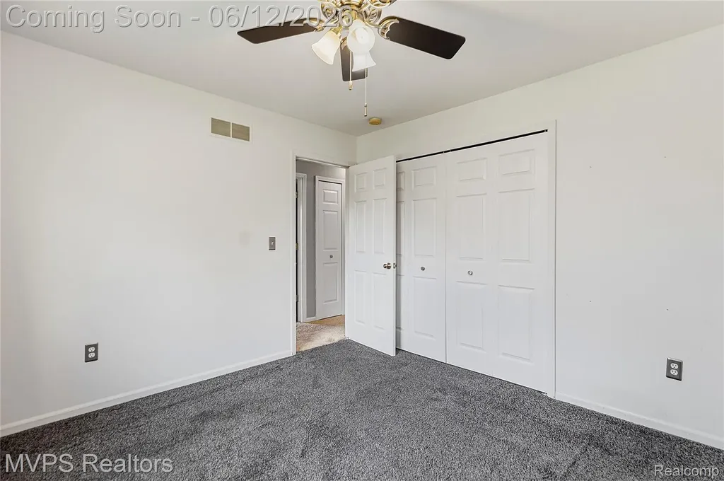 21618 Sue Ellen Drive Macomb Township MI 48044