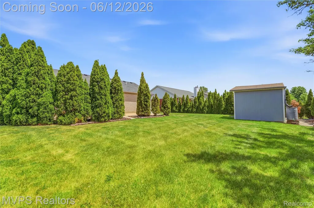 21618 Sue Ellen Drive Macomb Township MI 48044