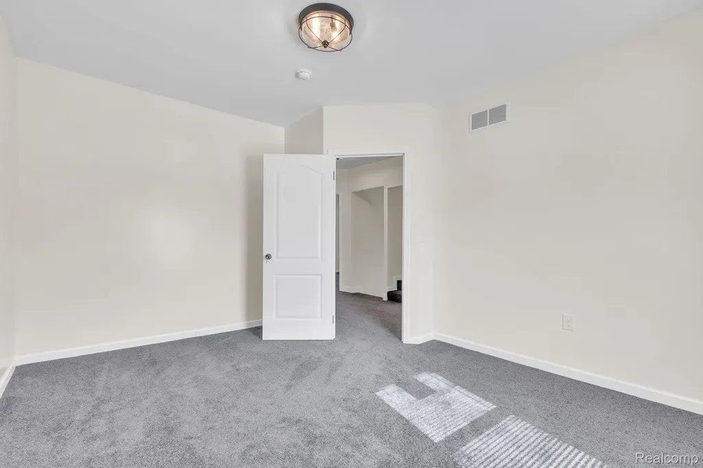 4846 Mckinley Street Detroit City MI 48208