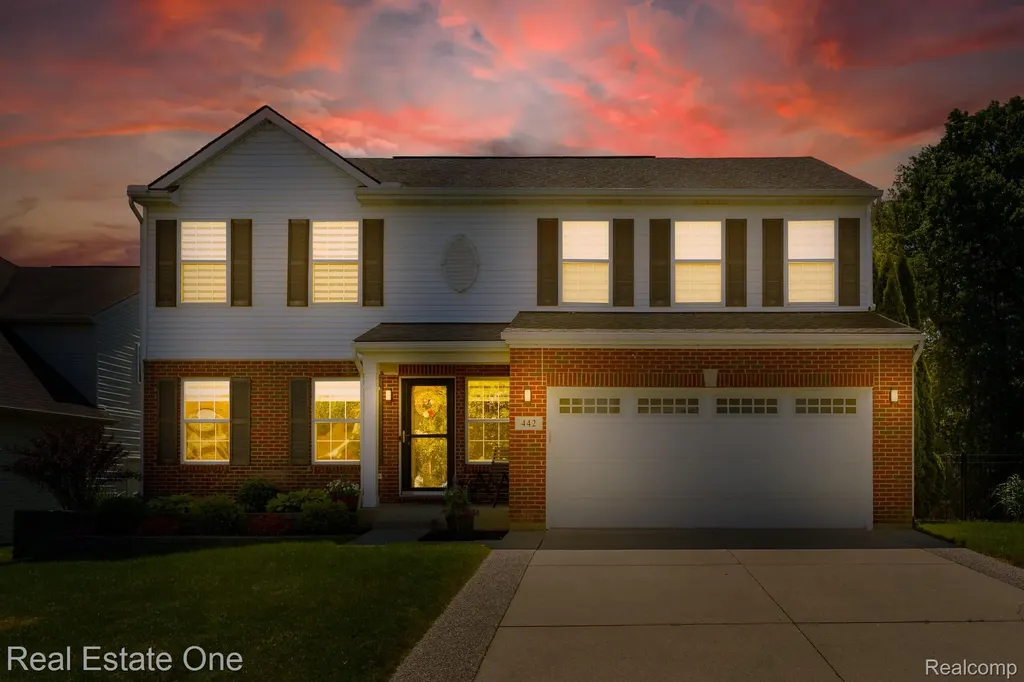 442 Ridgewood Drive S Brandon Charter Township MI 48462