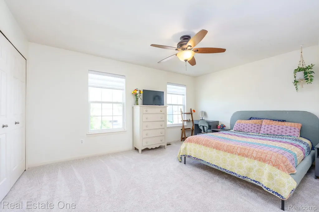 442 Ridgewood Drive S Brandon Charter Township MI 48462
