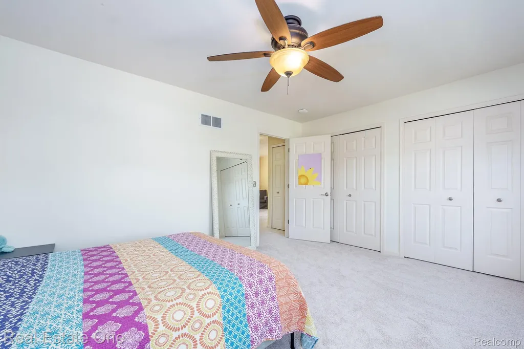 442 Ridgewood Drive S Brandon Charter Township MI 48462