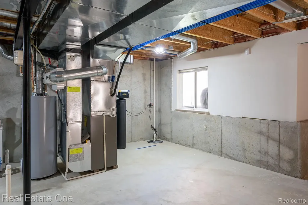 442 Ridgewood Drive S Brandon Charter Township MI 48462