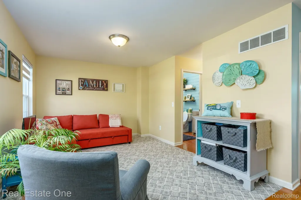442 Ridgewood Drive S Brandon Charter Township MI 48462