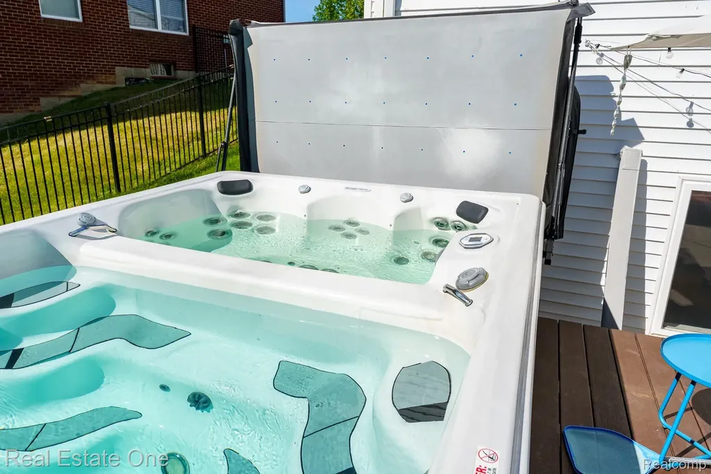 442 Ridgewood Drive S Brandon Charter Township MI 48462