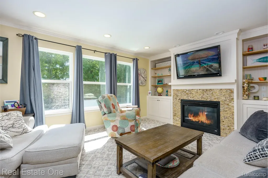 442 Ridgewood Drive S Brandon Charter Township MI 48462