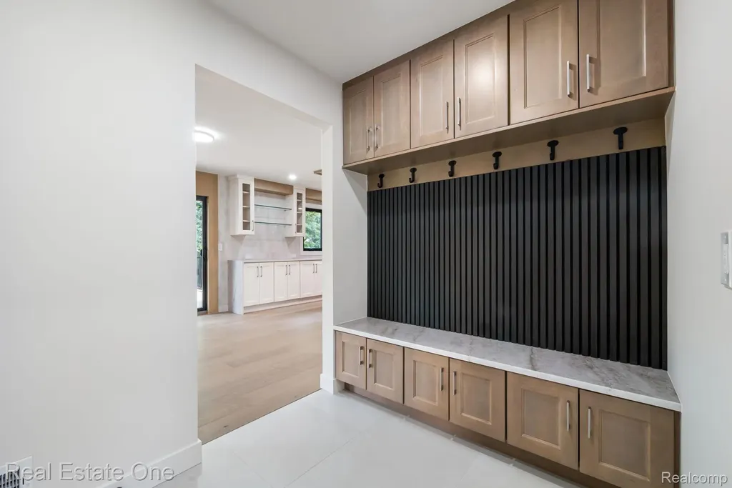 1683 Mark Hopkins Road Bloomfield Hills City MI 48302