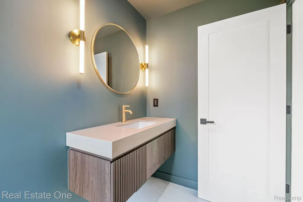 1683 Mark Hopkins Road Bloomfield Hills City MI 48302