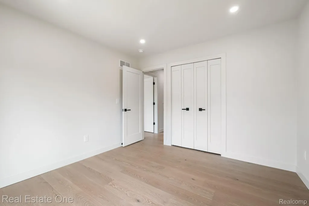 1683 Mark Hopkins Road Bloomfield Hills City MI 48302