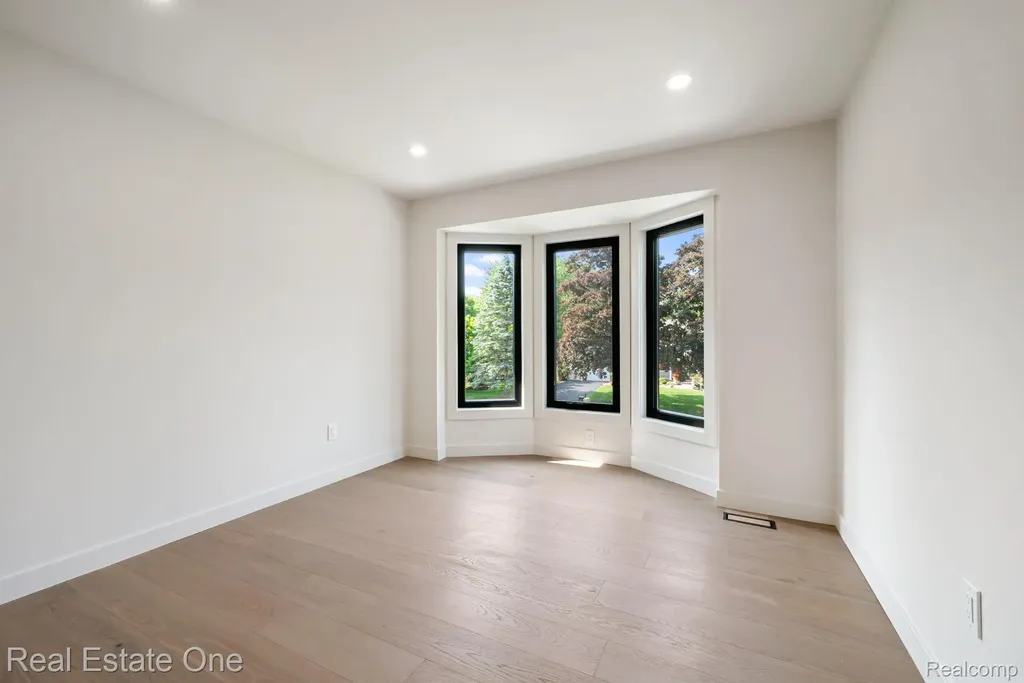 1683 Mark Hopkins Road Bloomfield Hills City MI 48302