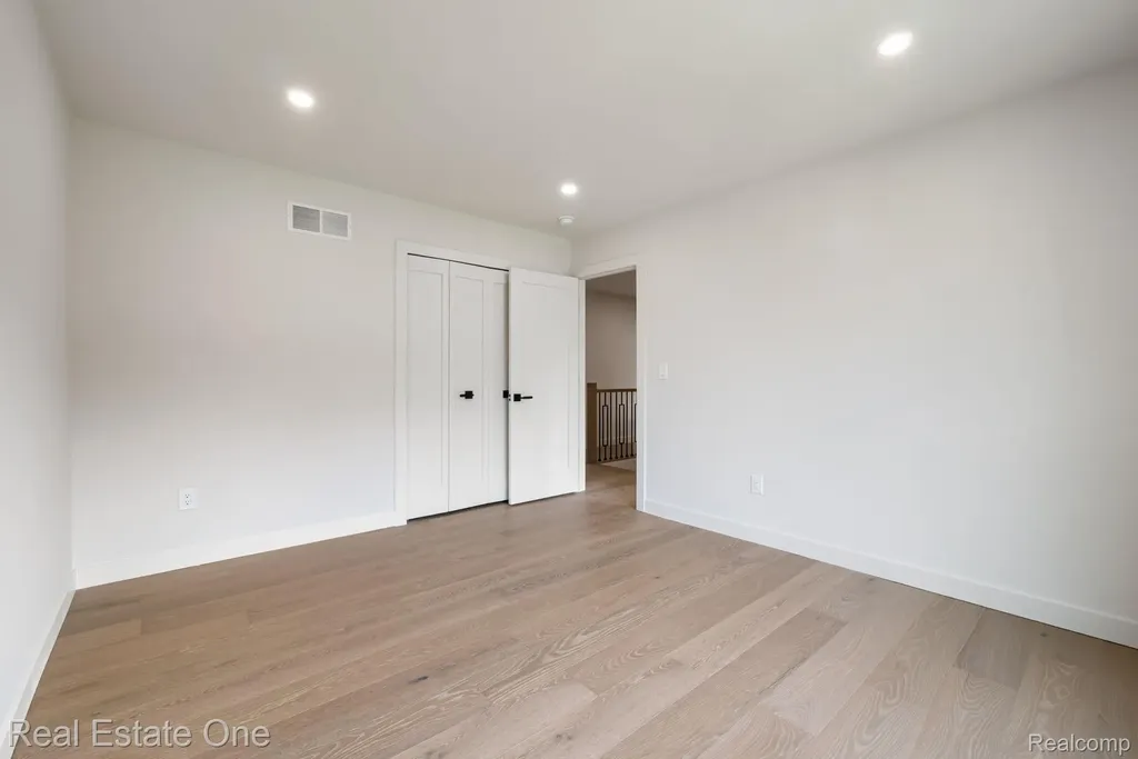 1683 Mark Hopkins Road Bloomfield Hills City MI 48302