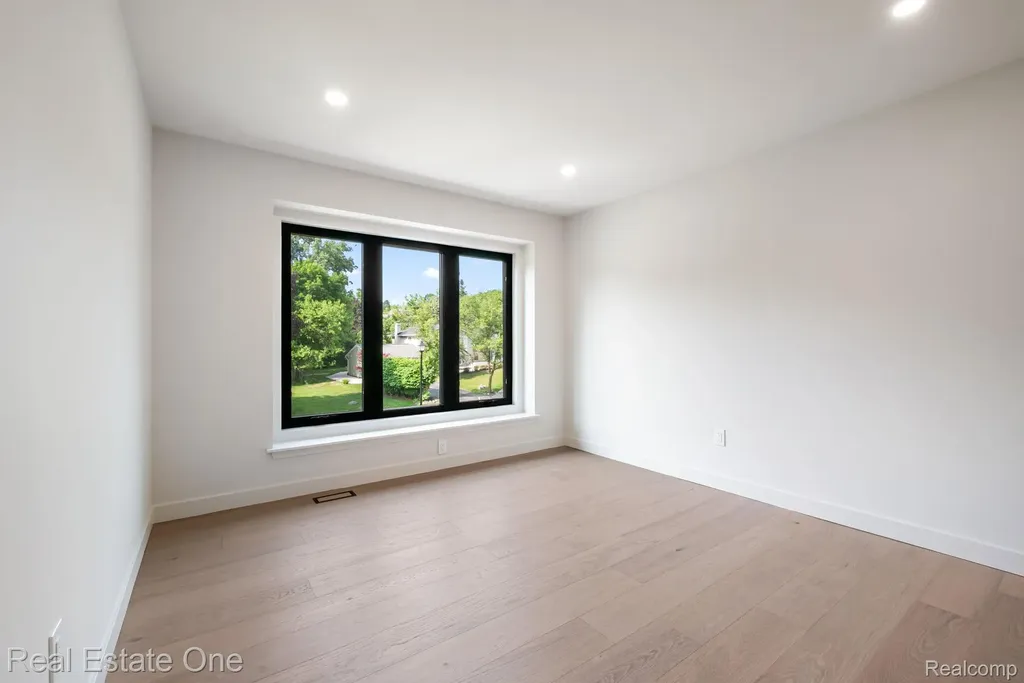 1683 Mark Hopkins Road Bloomfield Hills City MI 48302