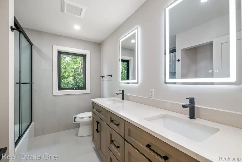 1683 Mark Hopkins Road Bloomfield Hills City MI 48302