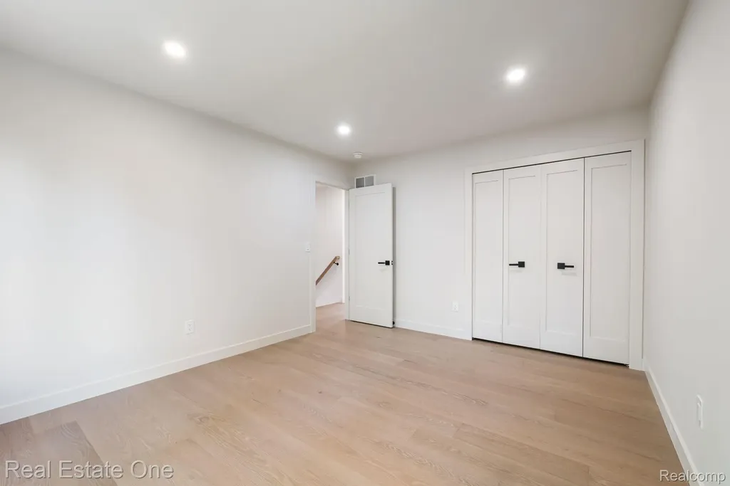 1683 Mark Hopkins Road Bloomfield Hills City MI 48302
