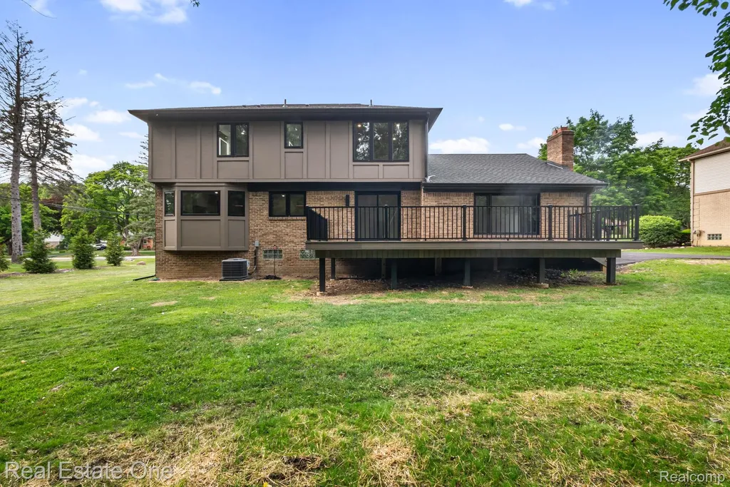 1683 Mark Hopkins Road Bloomfield Hills City MI 48302