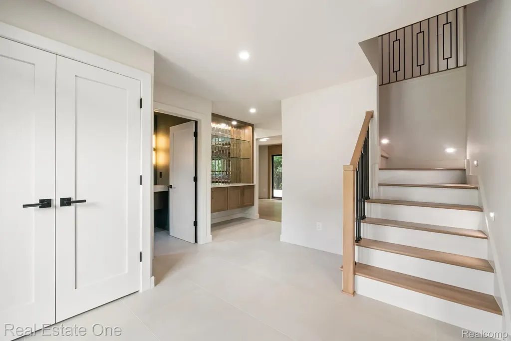 1683 Mark Hopkins Road Bloomfield Hills City MI 48302