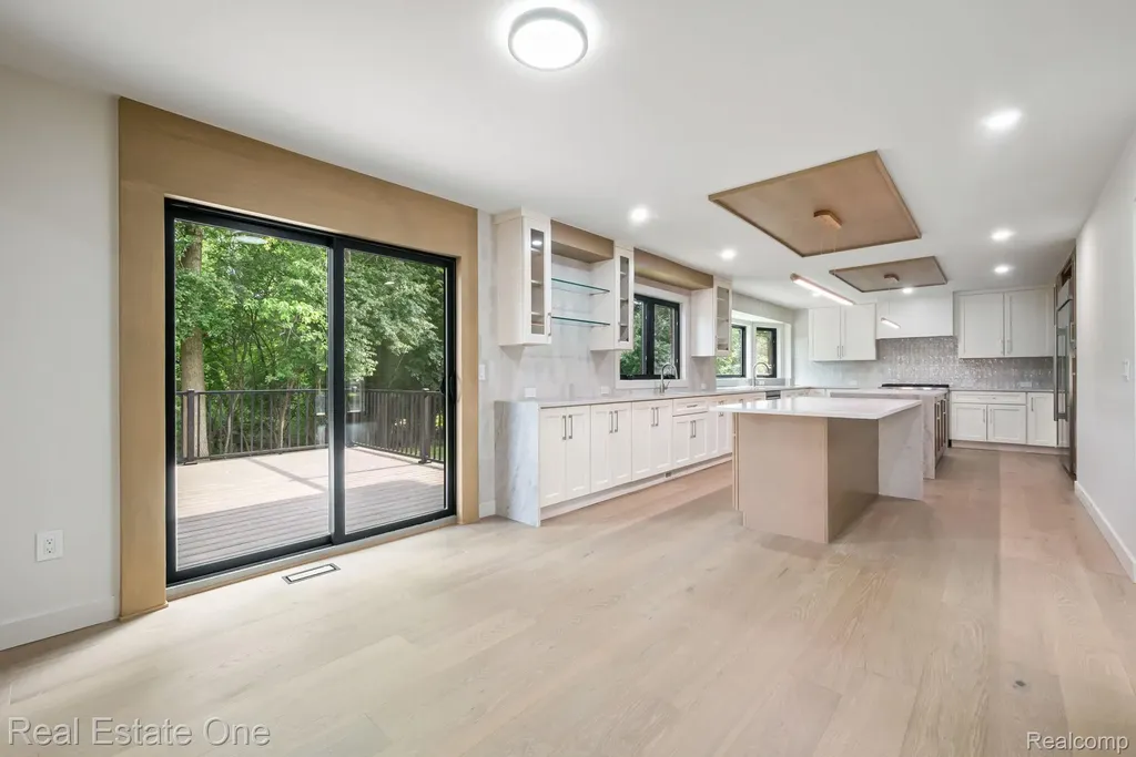 1683 Mark Hopkins Road Bloomfield Hills City MI 48302