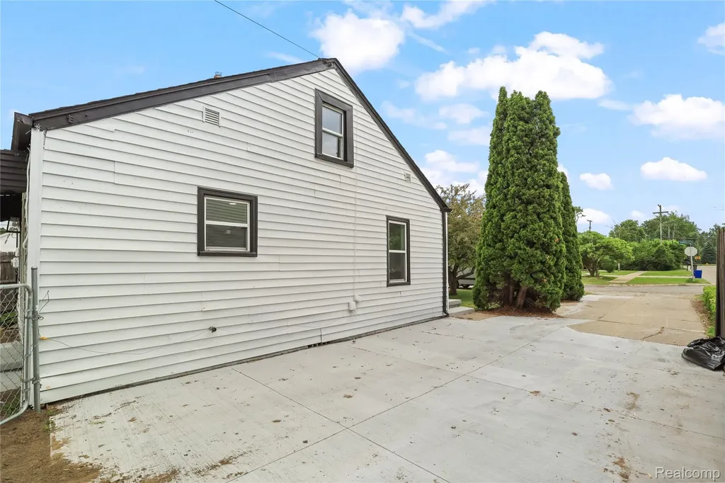 23960 Trombley Street Clinton Charter Township MI 48035