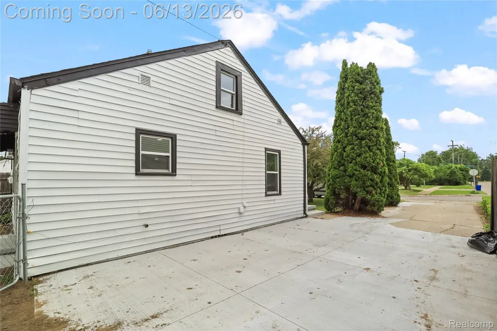 23960 Trombley Street Clinton Charter Township MI 48035