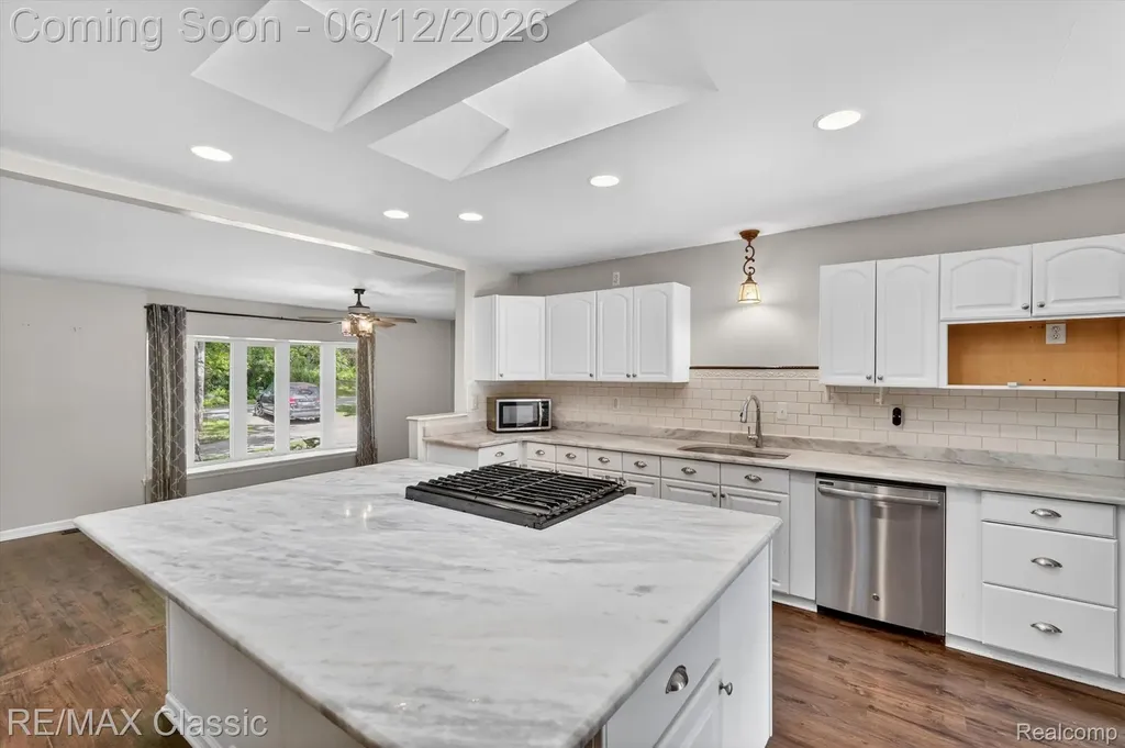 2939 Shirley Street Highland Charter Township MI 48380