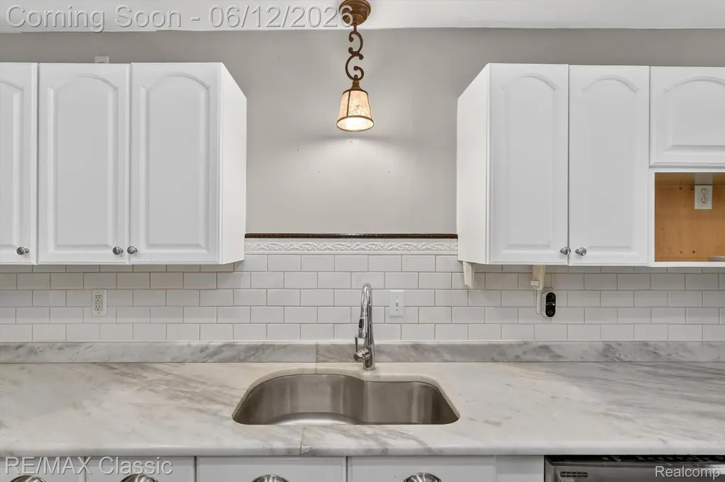 2939 Shirley Street Highland Charter Township MI 48380