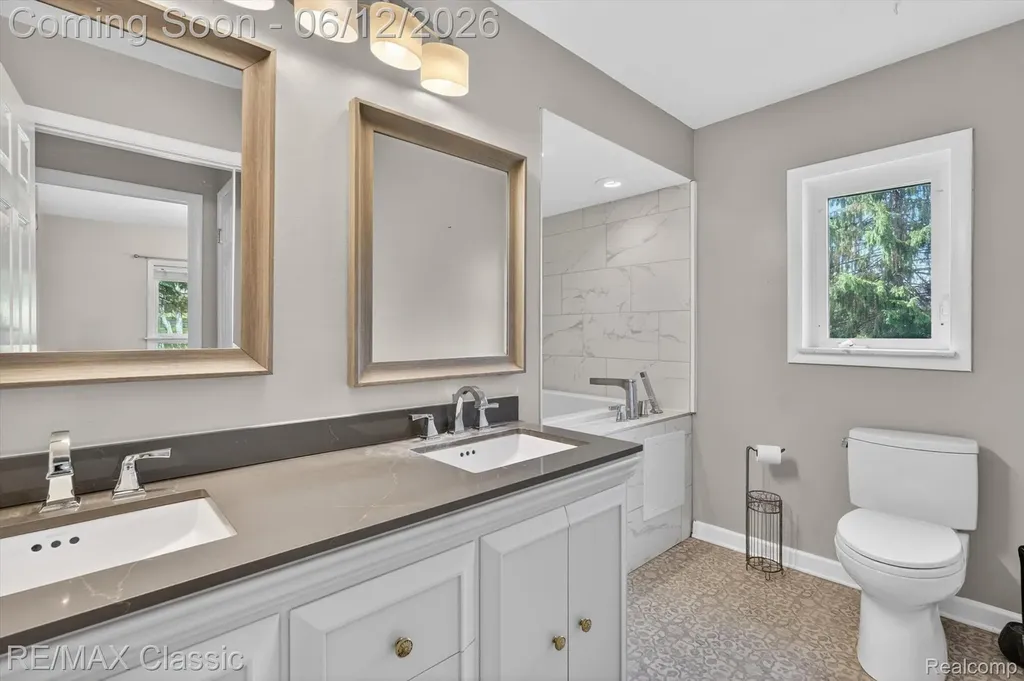 2939 Shirley Street Highland Charter Township MI 48380