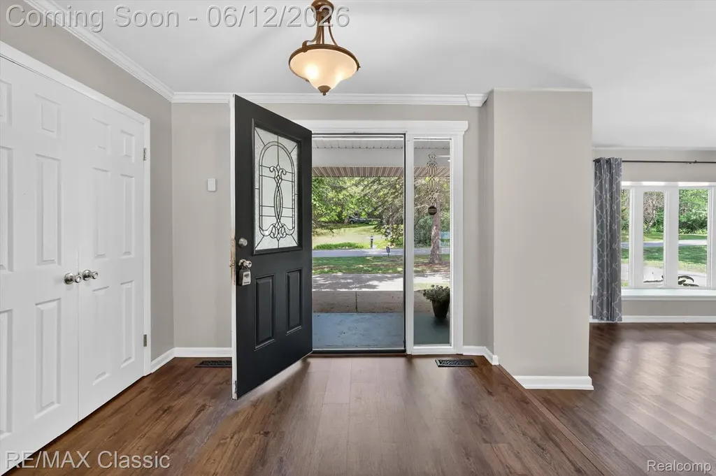 2939 Shirley Street Highland Charter Township MI 48380