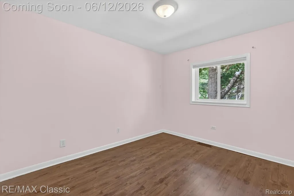 2939 Shirley Street Highland Charter Township MI 48380