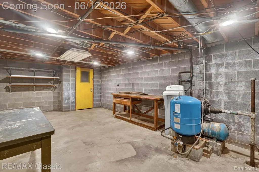 2939 Shirley Street Highland Charter Township MI 48380