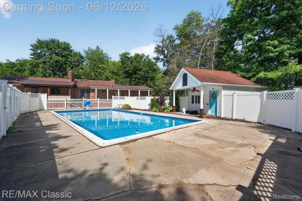 2939 Shirley Street Highland Charter Township MI 48380