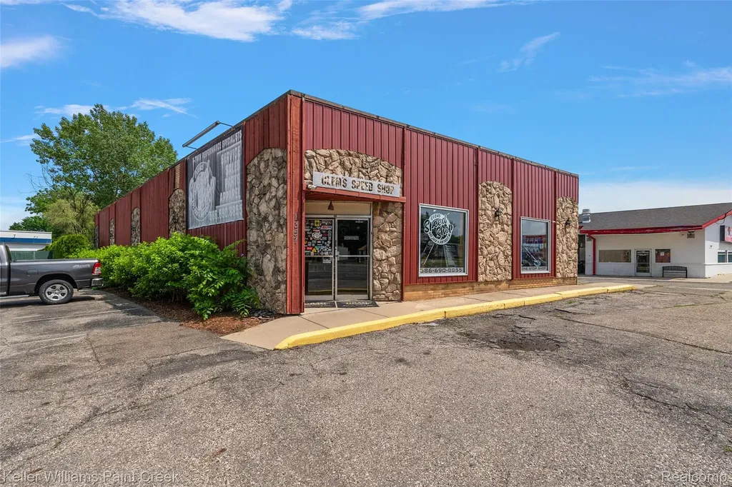 1357 S Gratiot Avenue Clinton Charter Township MI 48036