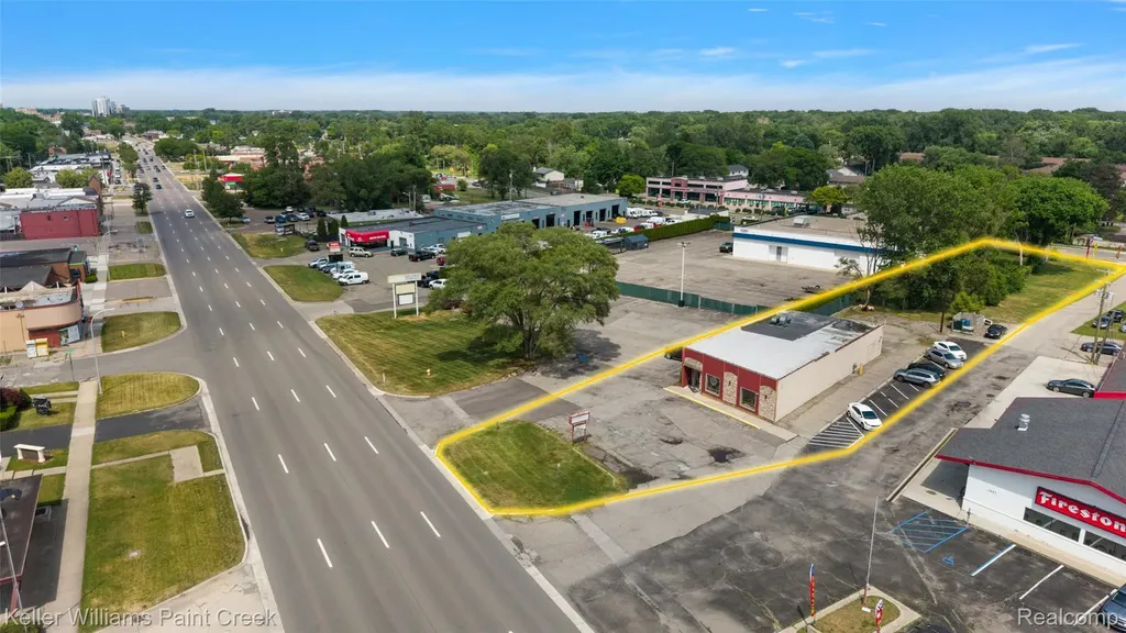 1357 S Gratiot Avenue Clinton Charter Township MI 48036