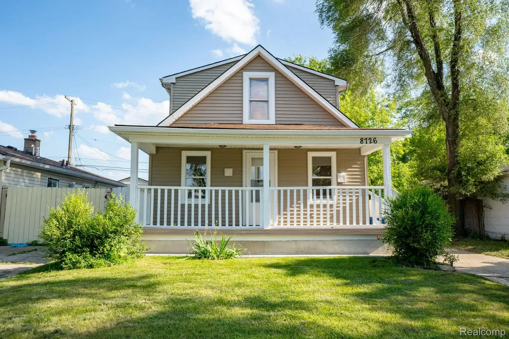 8726 Ford Avenue Warren City MI 48089